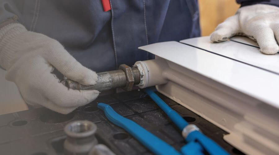 Expert burst pipe repair services in Roark, KY
